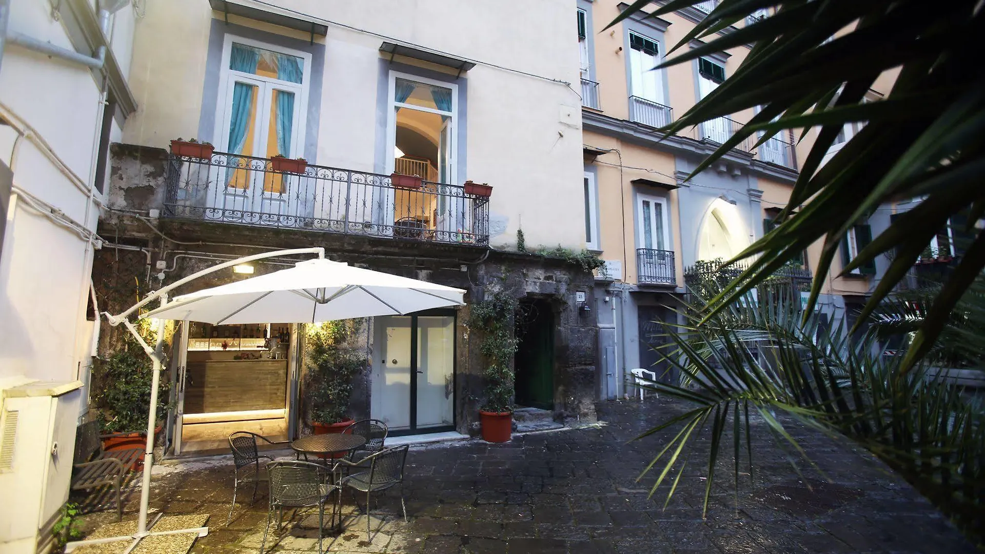 Relais Metis Hotel Naples Italy